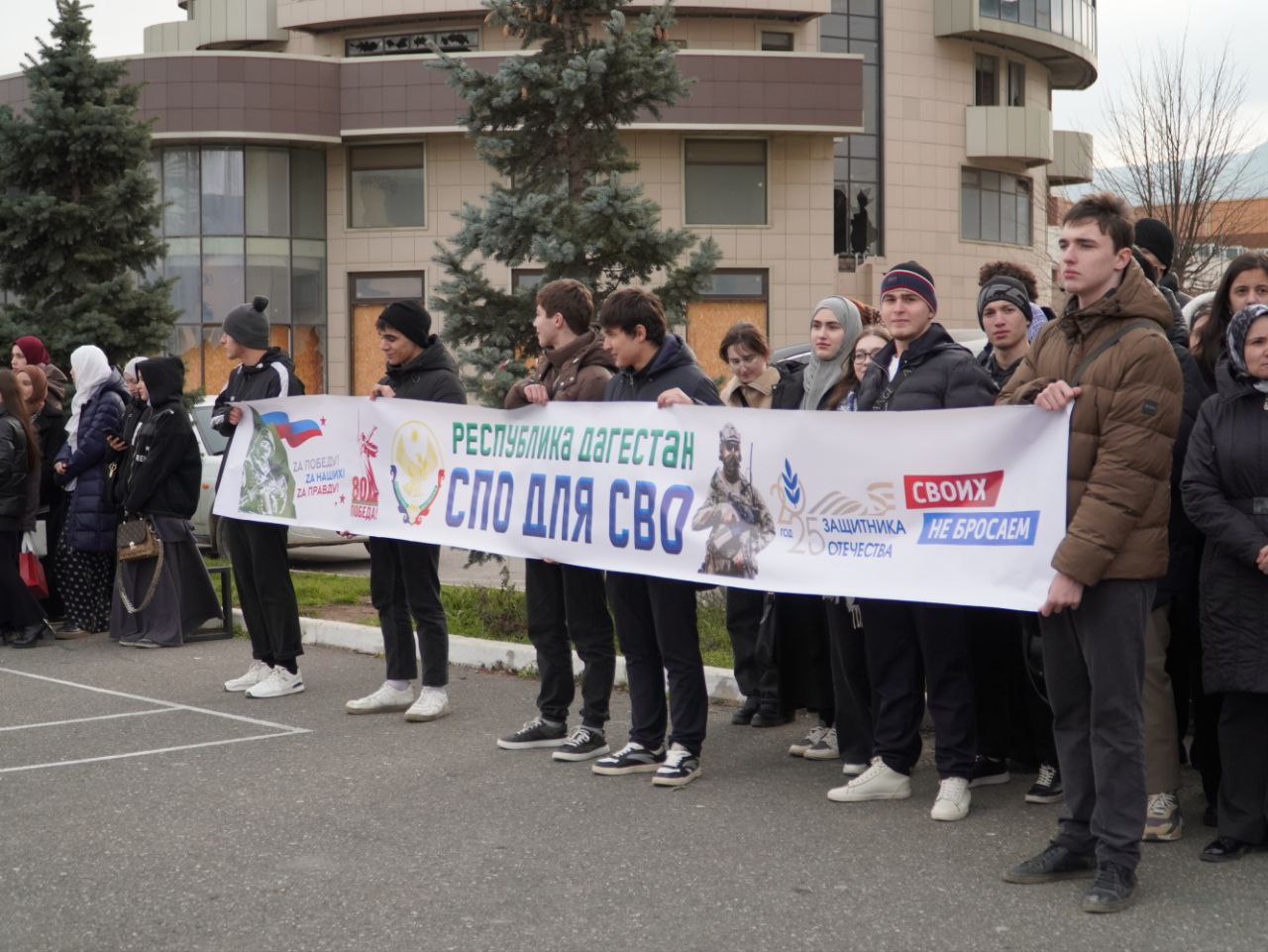 В Дагестане отправлены два КамАЗа гуманитарной помощи в зону специальной военной операции