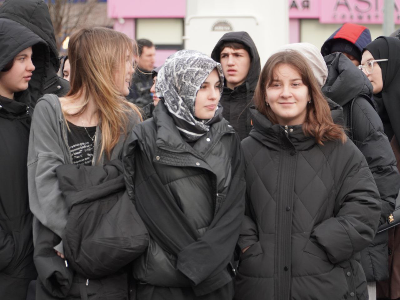 В Дагестане отправлены два КамАЗа гуманитарной помощи в зону специальной военной операции
