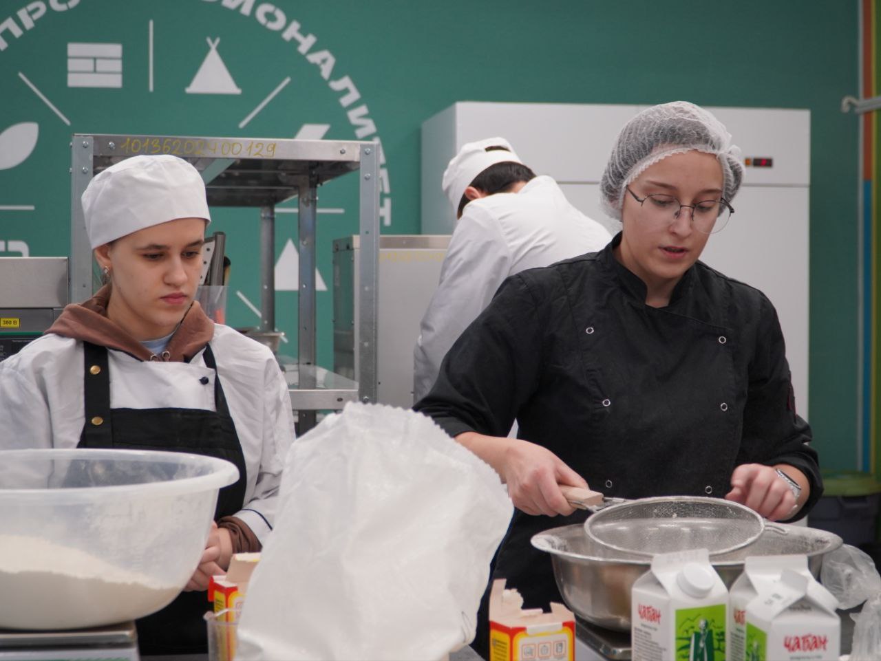 Ярмарка вакансий в сфере туризма и гостеприимства прошла в ДГУНХ