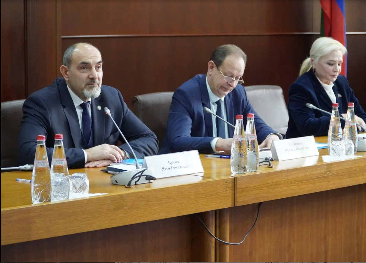 В Национальной библиотеке Республики Дагестан состоялось заседание коллегии Министерства образования и науки РД