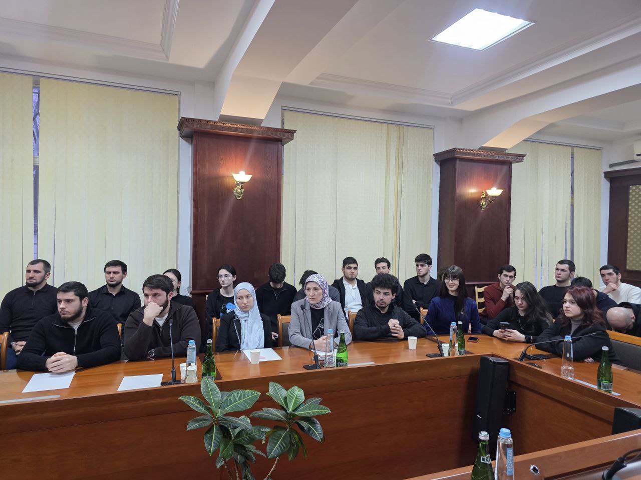 В ДагГАУ прошла встреча Председателя НС РД с преподавателями и студентами вуза