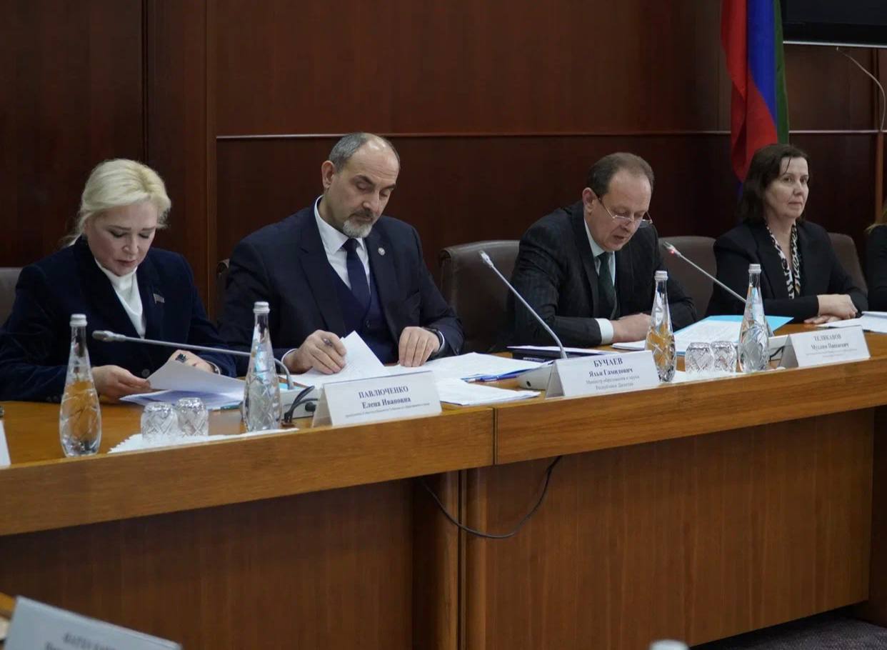 Заседание Межведомственной комиссии по вопросам организации отдыха и оздоровления детей прошло в Национальной библиотеке