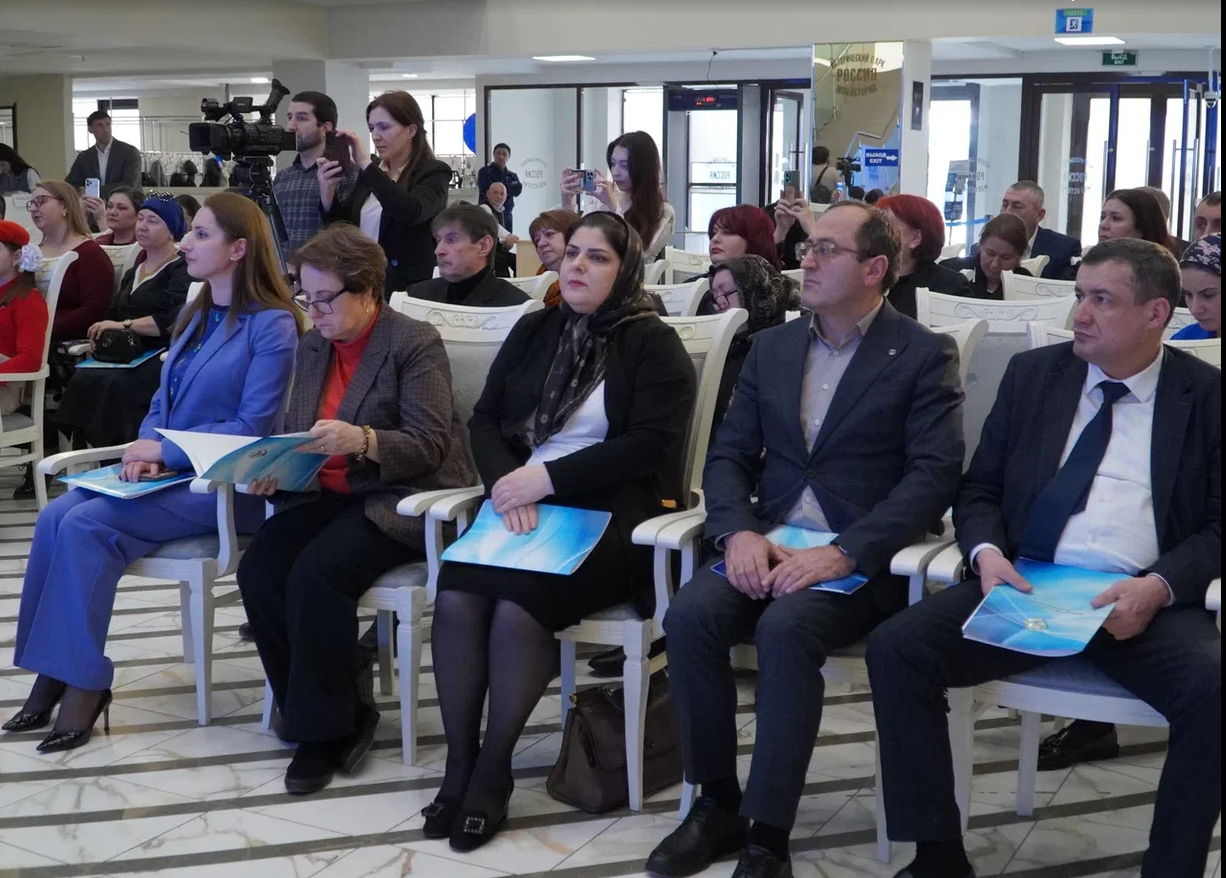 В Ист.парке прошла пресс-конференция Министерства образования и науки Республики Дагестан