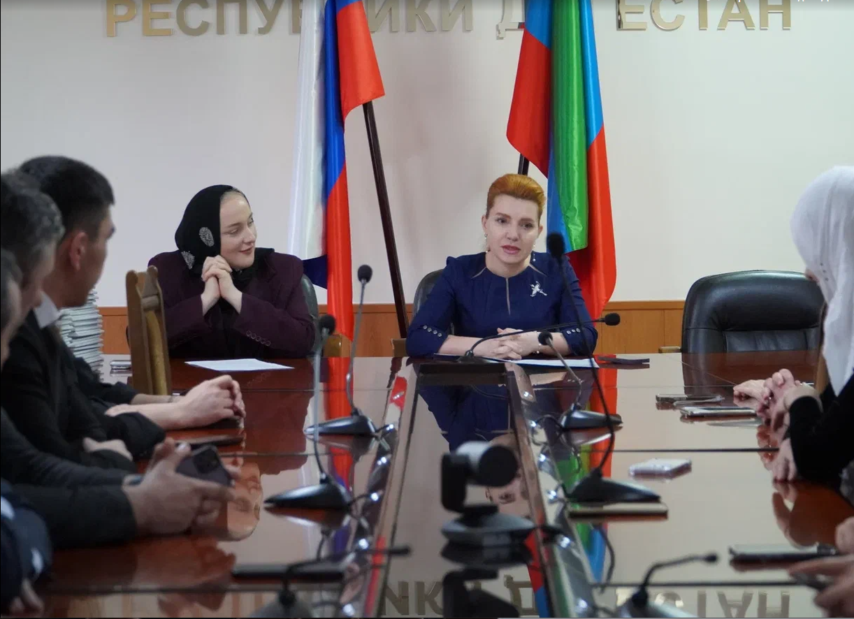 В Минобре прошло награждение победителей конкурсного отбора лучших управленческих кадров в системе образования