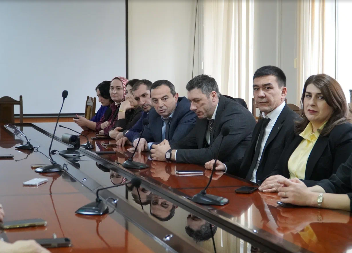 В Минобре прошло награждение победителей конкурсного отбора лучших управленческих кадров в системе образования