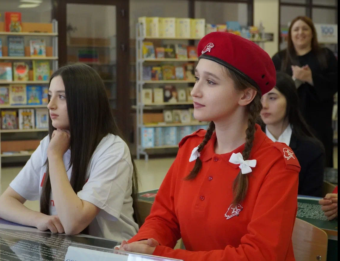 Министр образования и науки Республики Дагестан встретился с учащимися