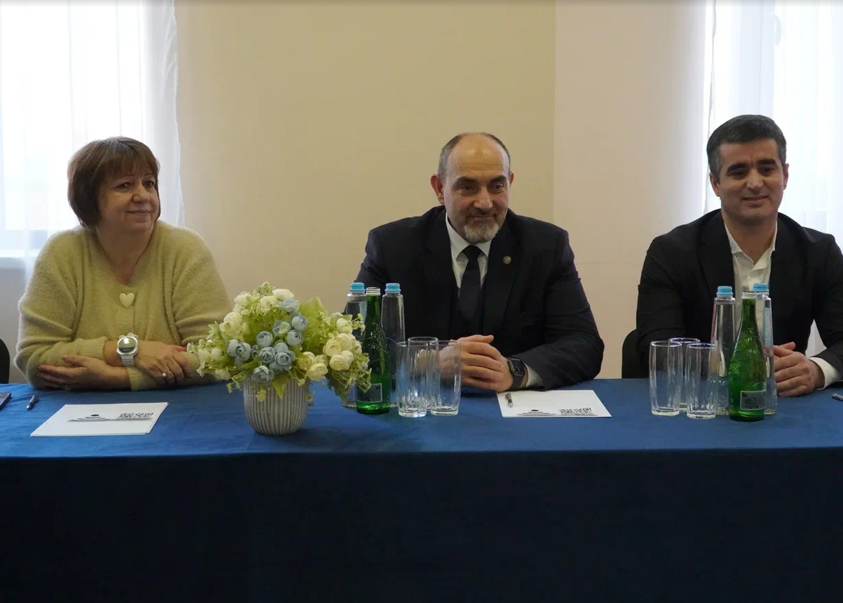 Министр образования и науки Республики Дагестан встретился с учащимися