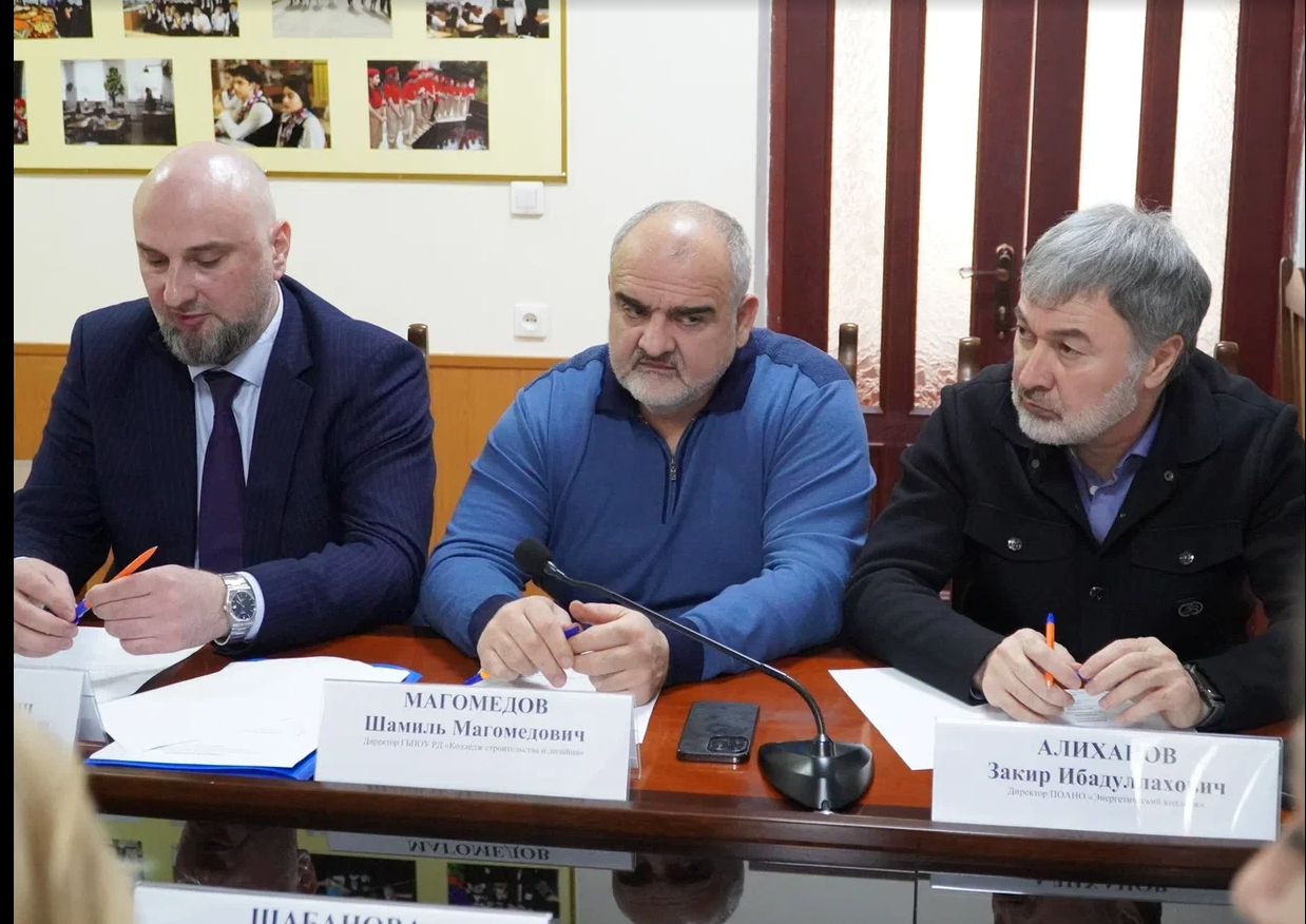 В Минобрнауки РД прошло совещание по вопросу подготовки кадров в сфере ОПК