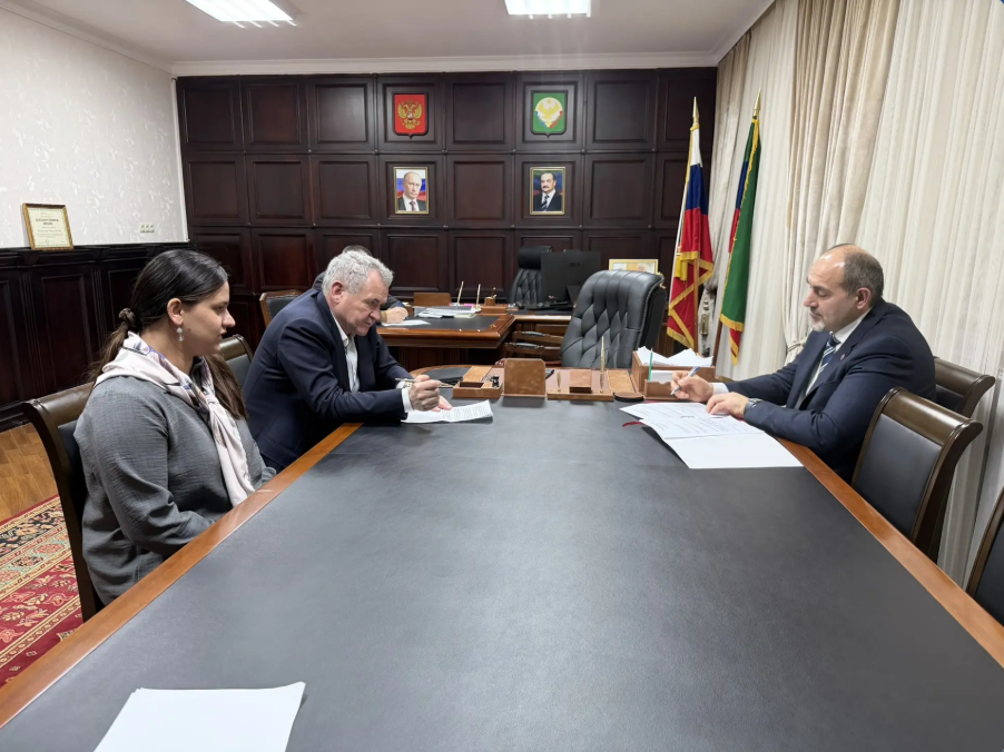 Министр образования и науки Республики Дагестан провёл личный приём граждан в Акушинском и Левашинском районах