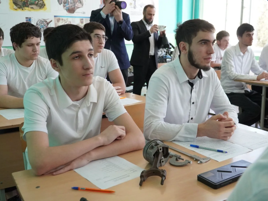 Каспийский колледж машиностроения и сервиса открывает новые возможности