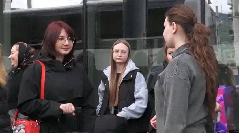 В ВДЦ «Смена» отправились 207 школьников