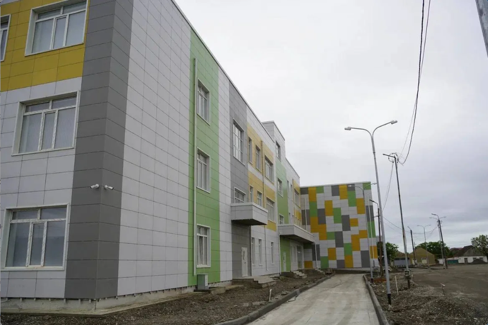 Новые образовательные объекты в Хасавюрте и Кизилюрте сдадут в срок