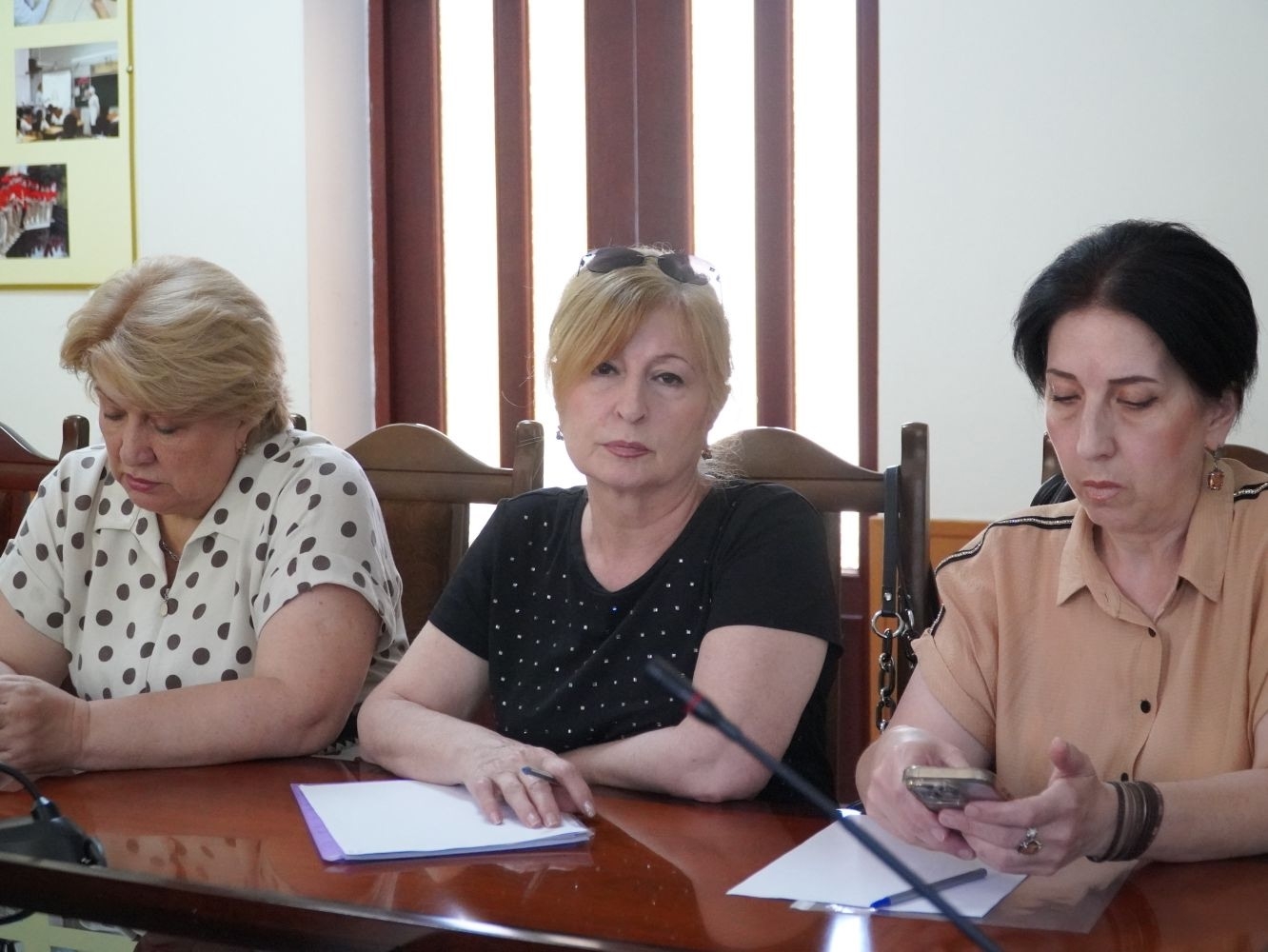 В Минобрнауки РД под председательством врио министра Яхья Бучаева прошло совещание по вопросам восстановления образовательных учреждений после паводков