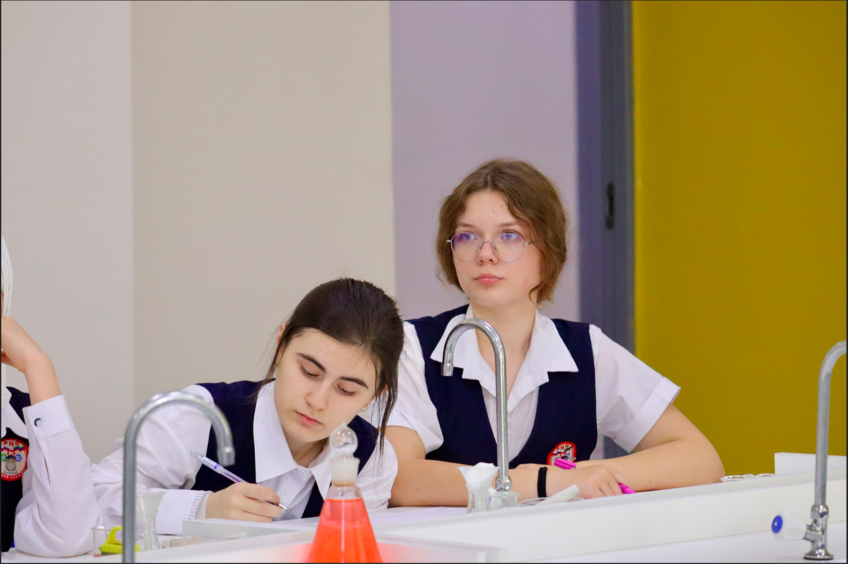 Яхья Бучаев принял участие в работе круглого стола